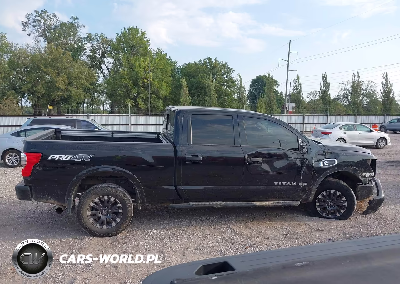 2018 Nissan Titan Xd Pro-4X Diesel VIN:1N6BA1F4XJN528832 - 13