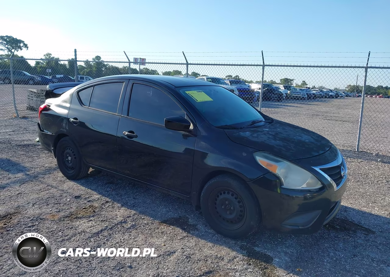 2017 Nissan Versa 1.6 S+