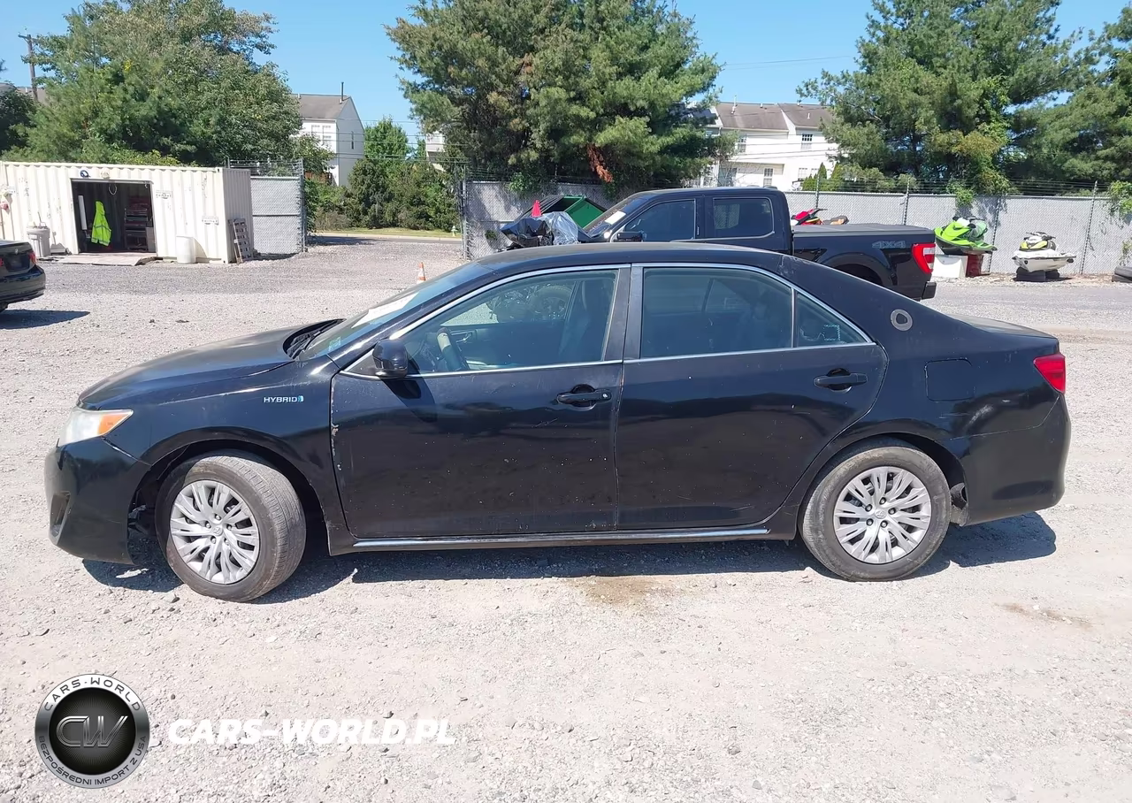 2014 Toyota Camry Hybrid Le VIN:4T1BD1FK7EU140165 - 14