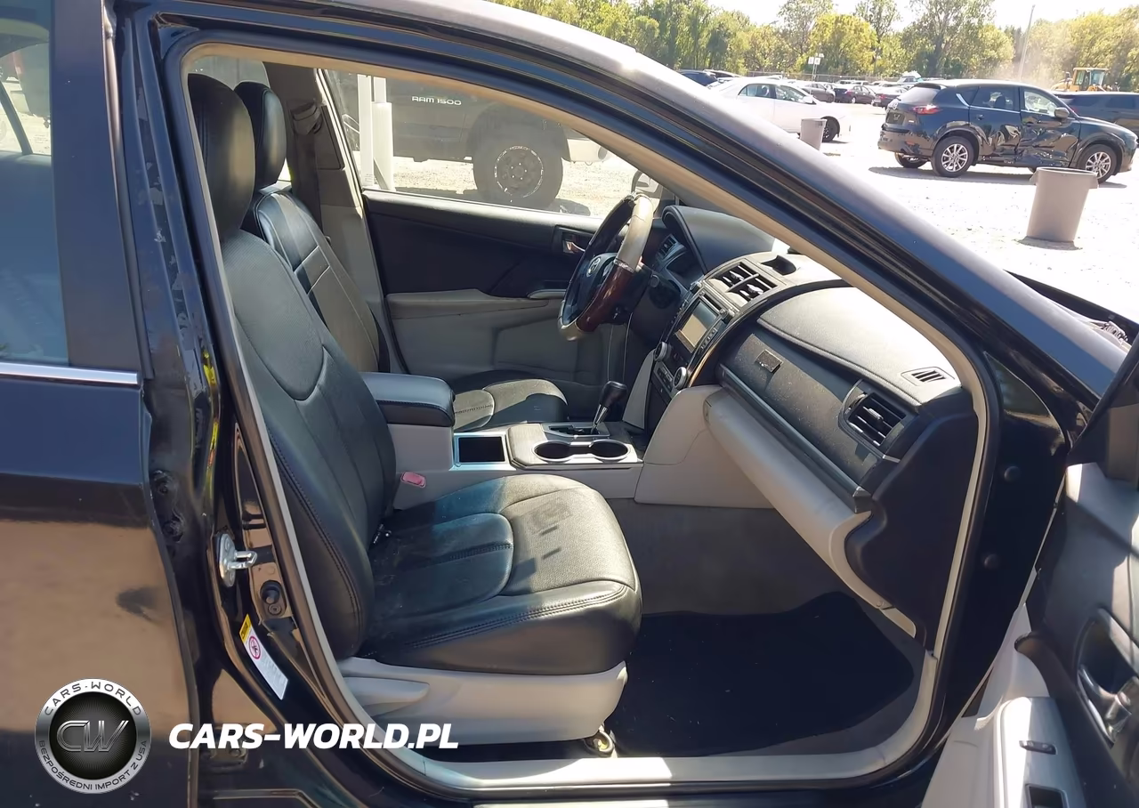 2014 Toyota Camry Hybrid Le VIN:4T1BD1FK7EU140165 - 5