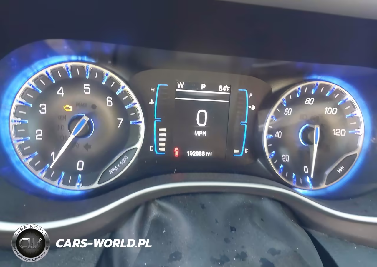 2017 Chrysler Pacifica Lx VIN:2C4RC1CG1HR657386 - 7