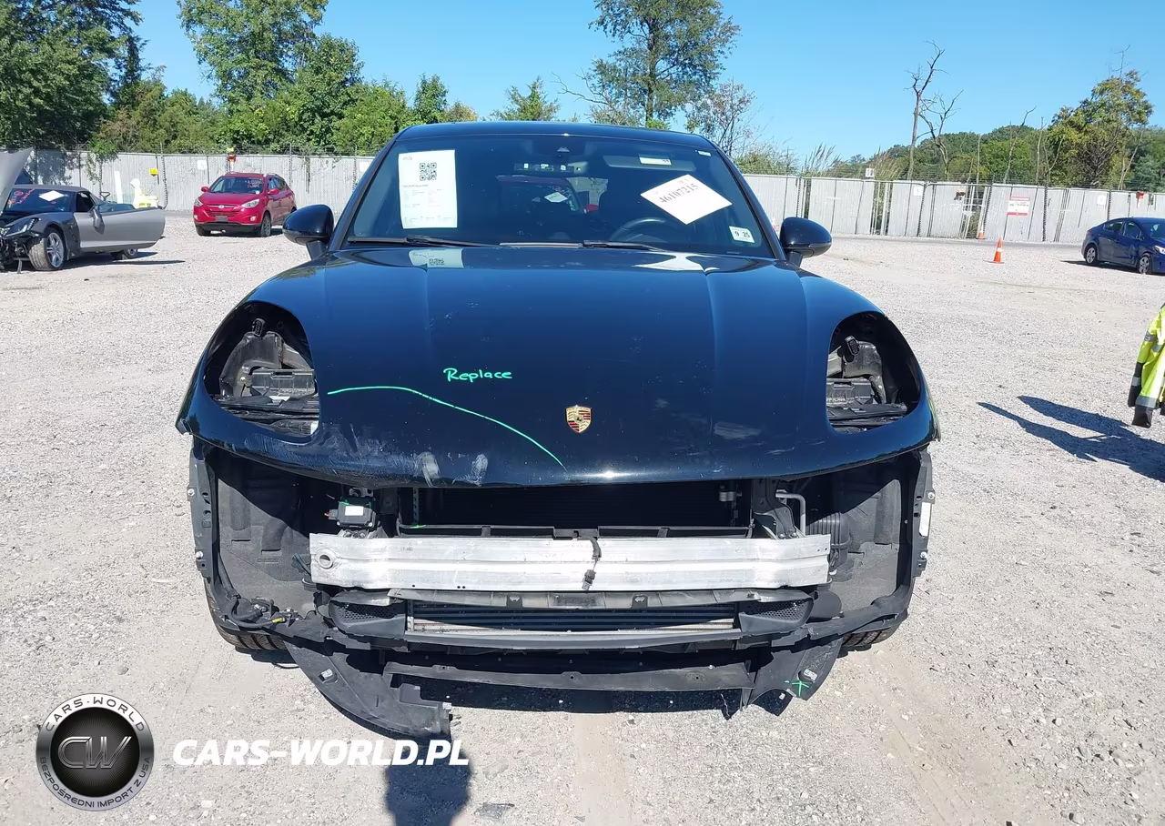 2020 Porsche Macan VIN:WP1AA2A5XLLB10952 - 12