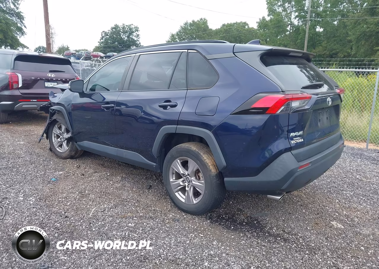 2022 Toyota Rav4 Xle VIN:2T3W1RFV1NW211063 - 3