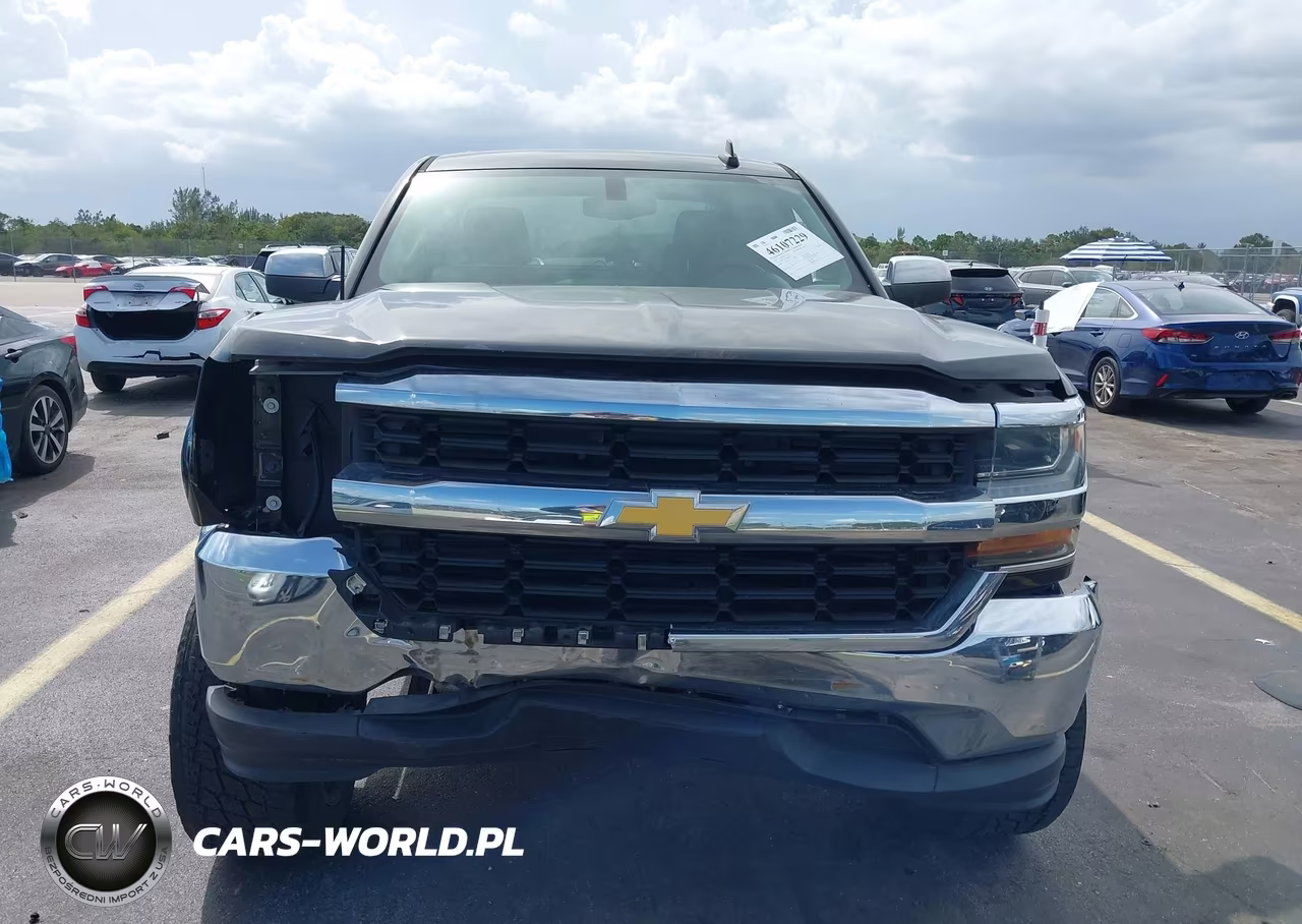 2018 Chevrolet Silverado 1500 1Lt VIN:1GCRCREC7JZ165031 - 12