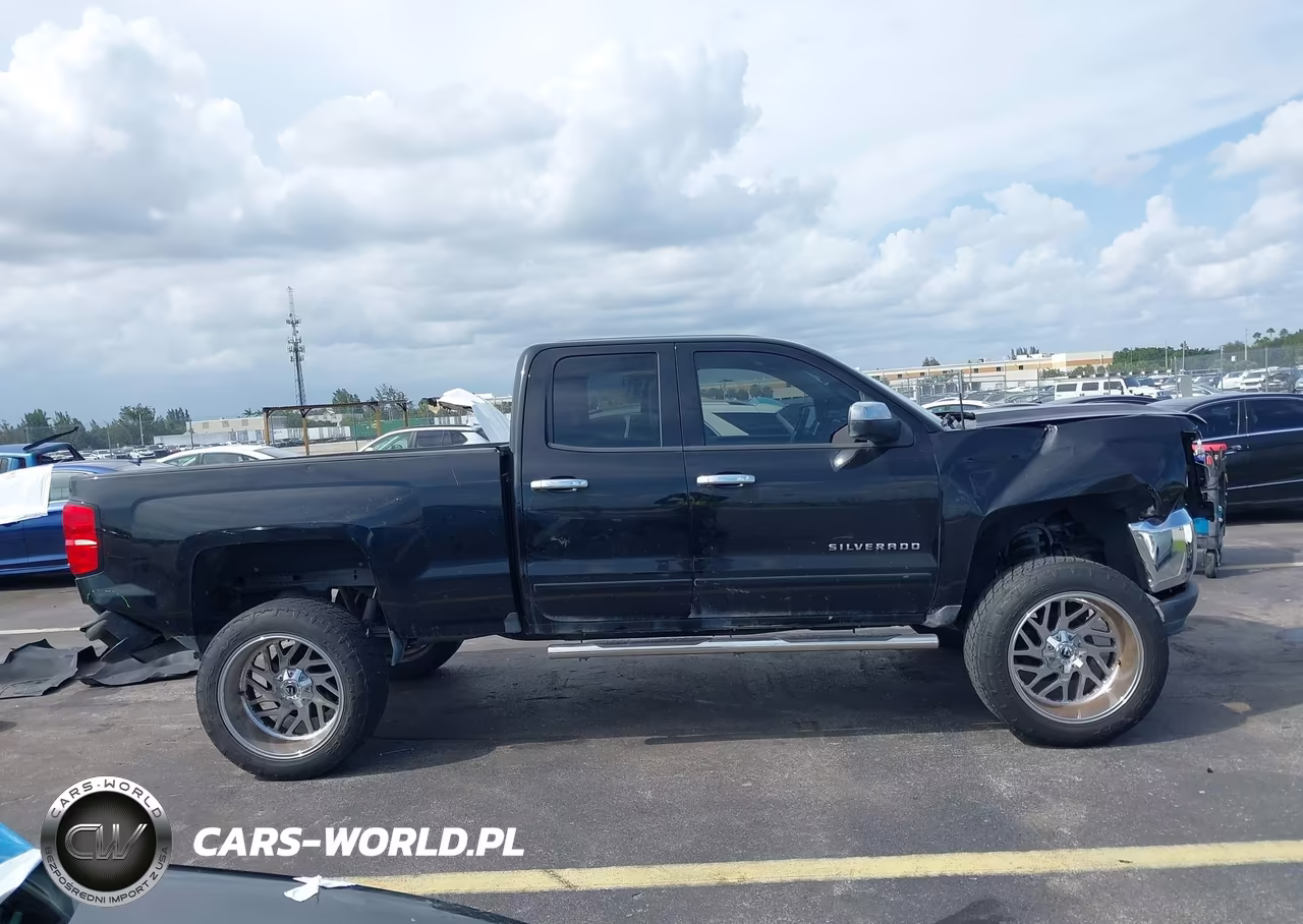 2018 Chevrolet Silverado 1500 1Lt VIN:1GCRCREC7JZ165031 - 13