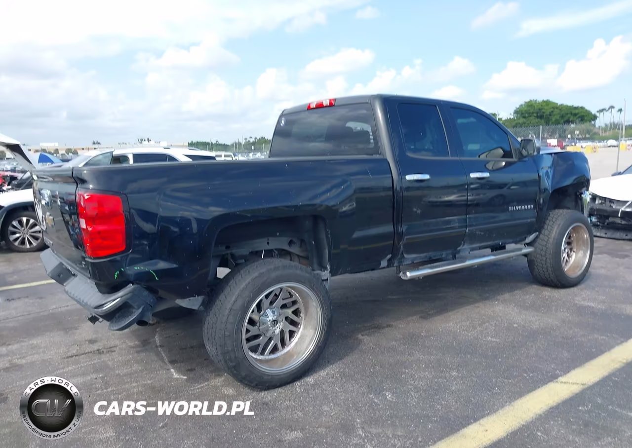 2018 Chevrolet Silverado 1500 1Lt VIN:1GCRCREC7JZ165031 - 4