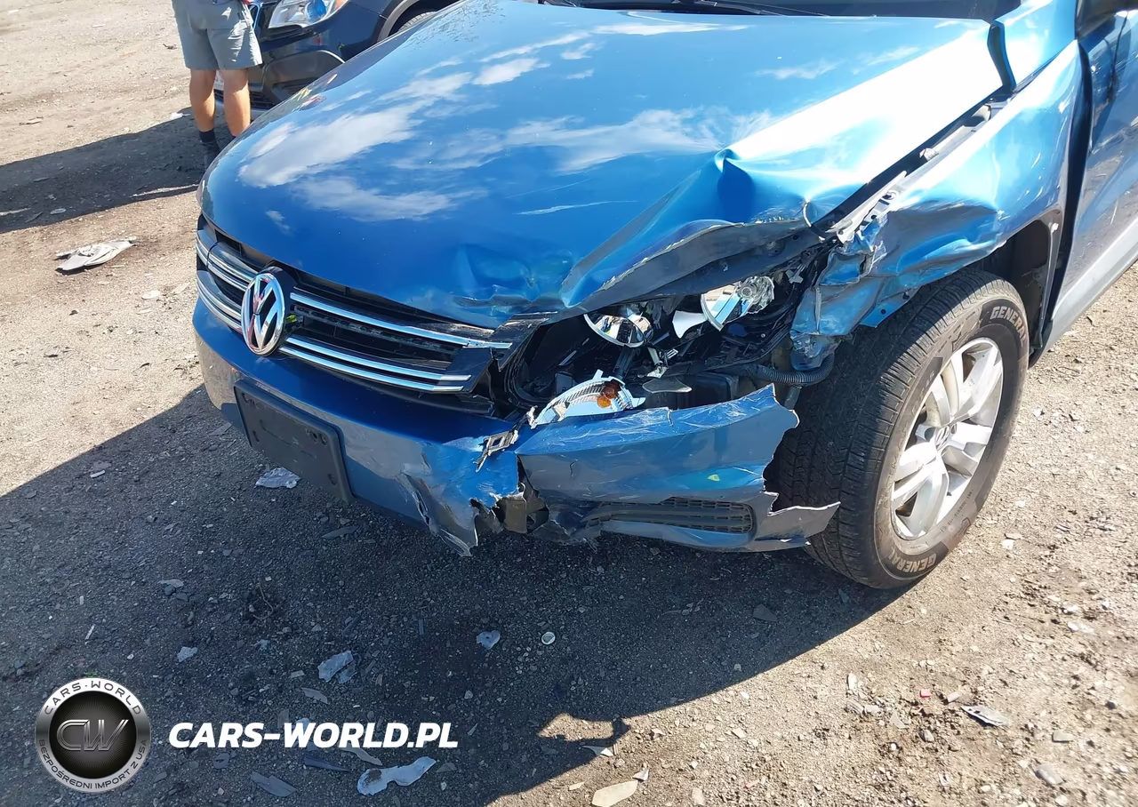 2017 Volkswagen Tiguan 2.0T S VIN:WVGBV7AX7HW510946 - 6