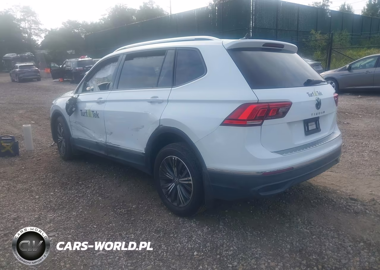2024 Volkswagen Tiguan 2.0T Wolfsburg Edition VIN:3VVAB7AX6RM225117 - 3