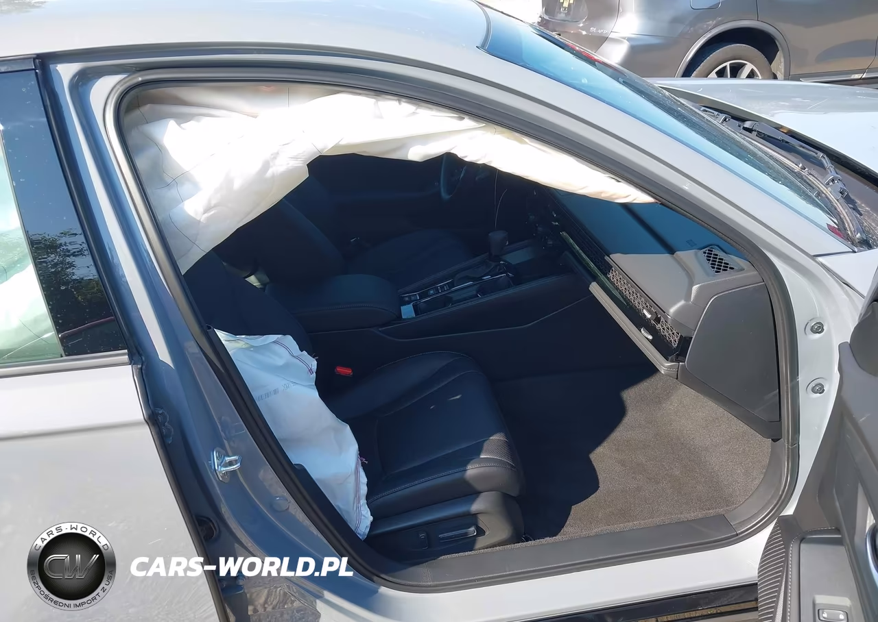 2026 Honda Accord Hybrid Sport-L VIN:1HGCY2F73TA057573 - 5