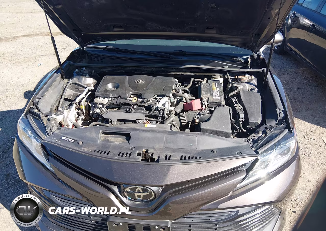 2018 Toyota Camry Le VIN:4T1B11HK2JU061714 - 9
