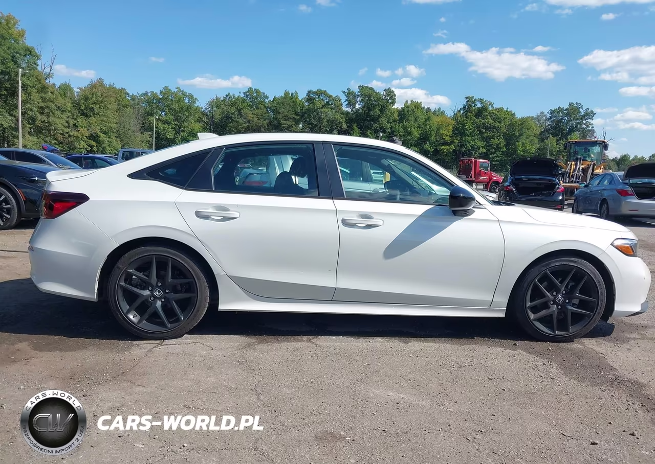 2025 Honda Civic Sport VIN:2HGFE2F57SH545526 - 13