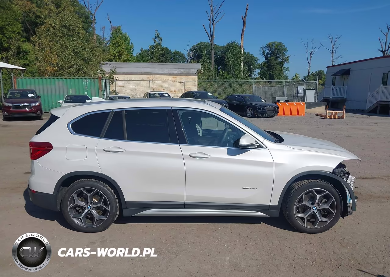 2016 BMW X1 xDrive28I VIN:WBXHT3C35GP887200 - 14