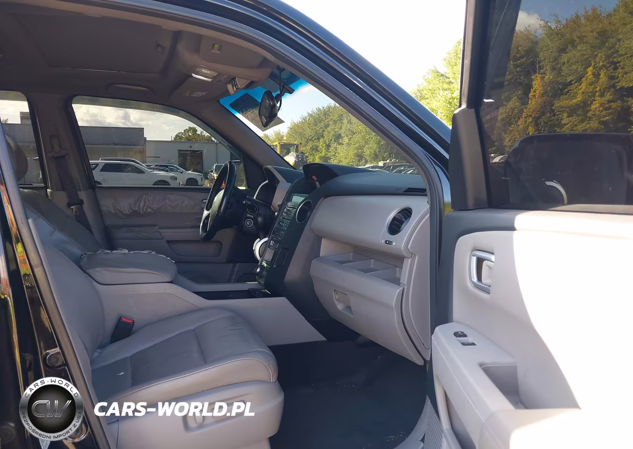 2010 Honda Pilot Touring VIN:5FNYF4H99AB039149 - 5