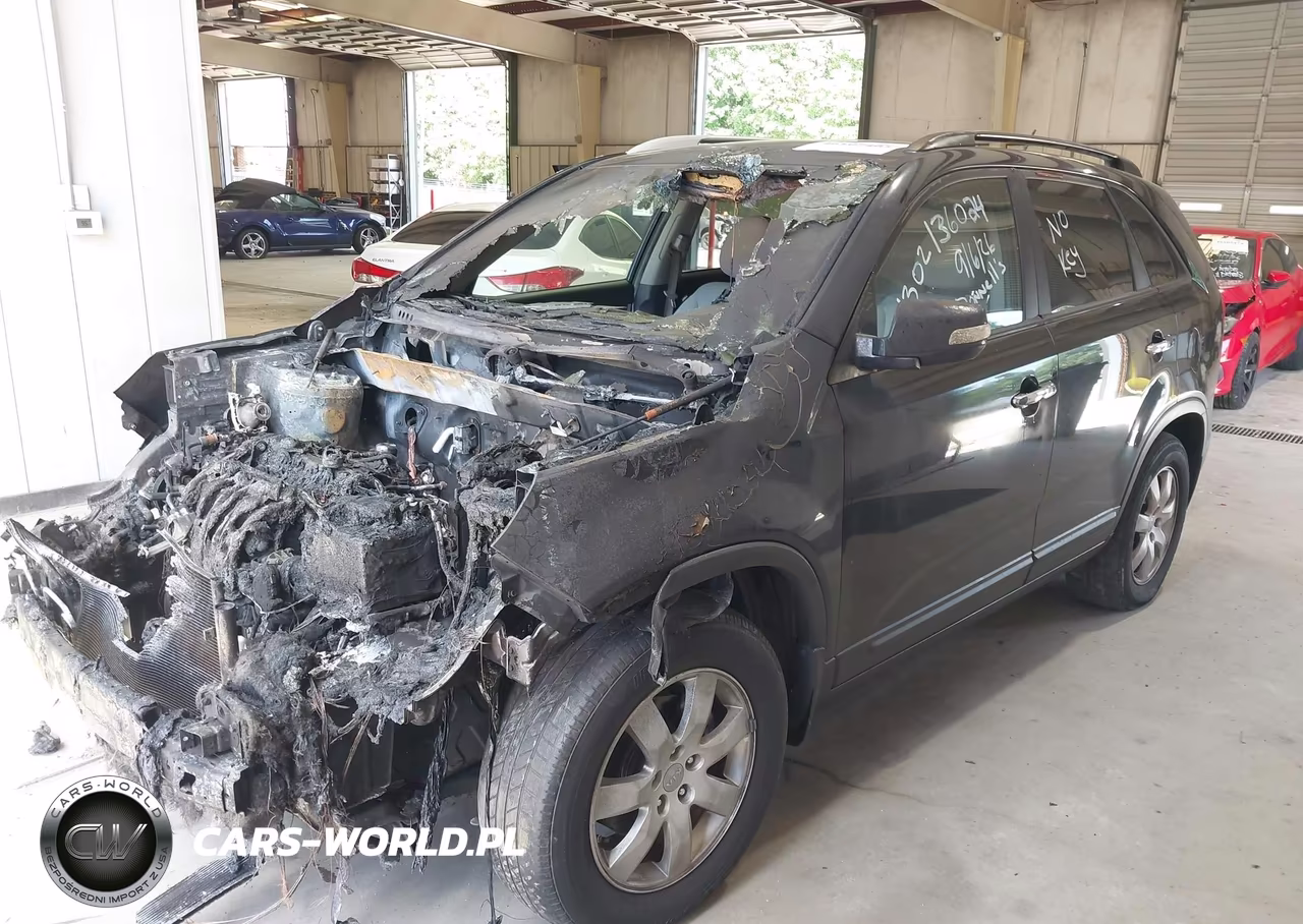2013 Kia Sorento Lx VIN:5XYKT3A65DG381302 - 2