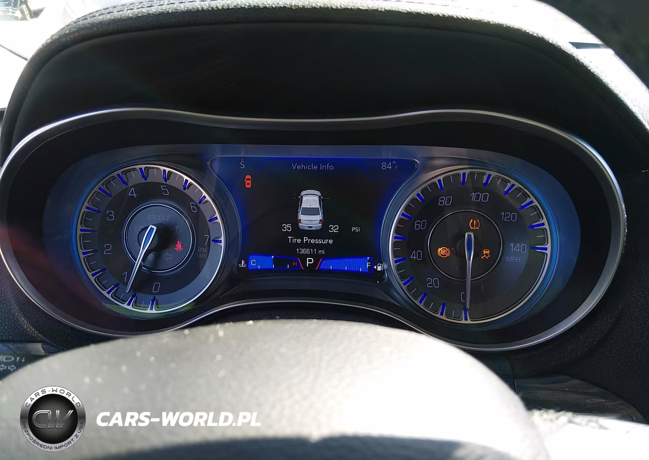 2020 Chrysler 300 Touring VIN:2C3CCAAG2LH203031 - 7