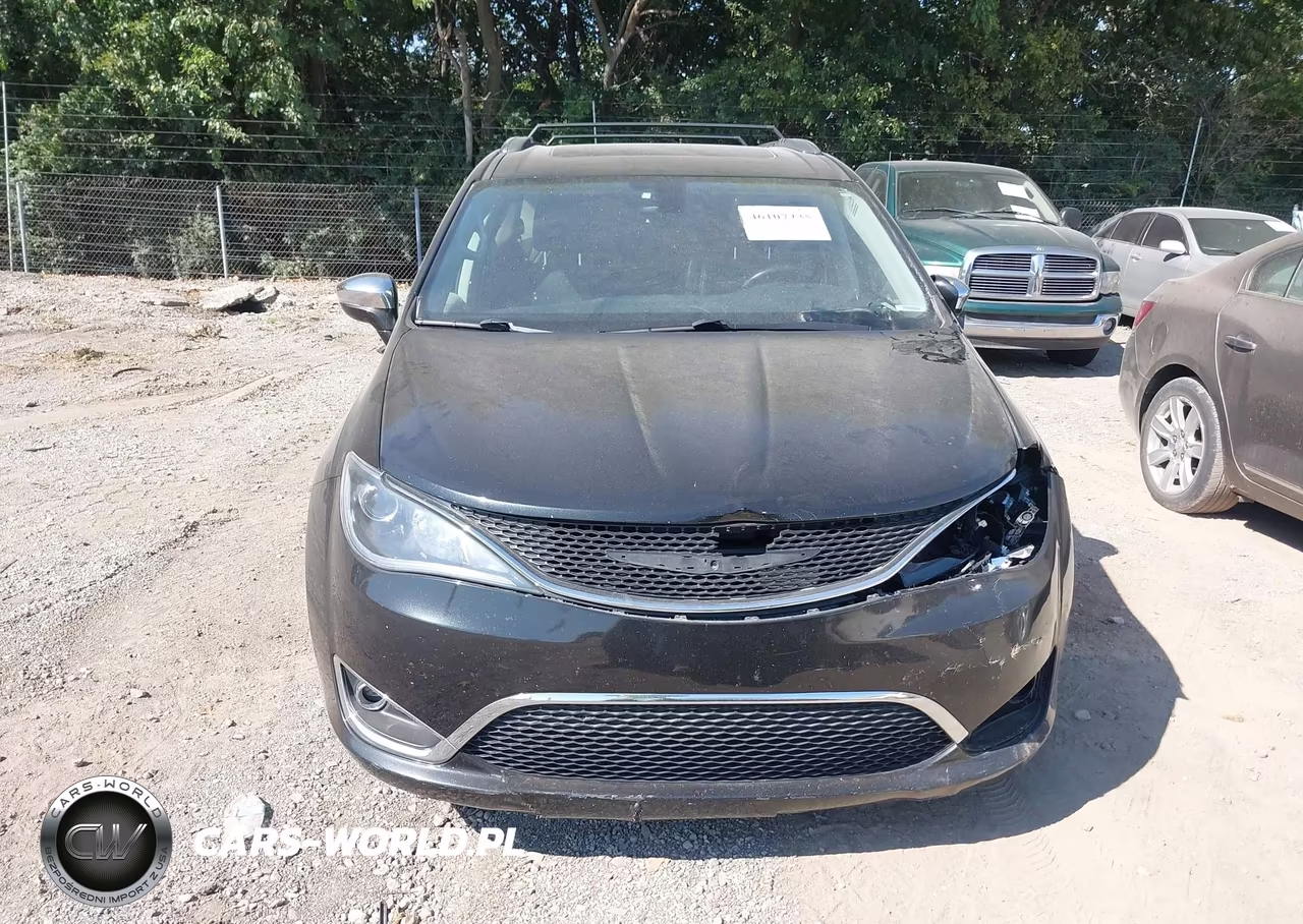 2019 Chrysler Pacifica Limited VIN:2C4RC1GG9KR604825 - 6