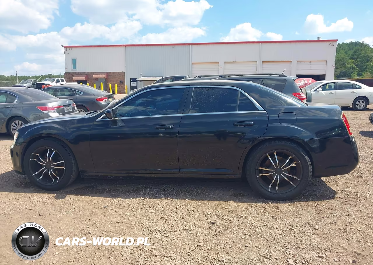 2012 Chrysler 300 VIN:2C3CCAAG5CH147974 - 14