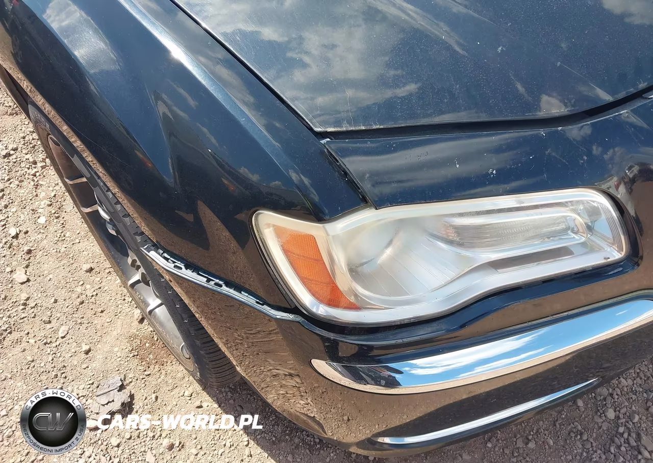 2012 Chrysler 300 VIN:2C3CCAAG5CH147974 - 6