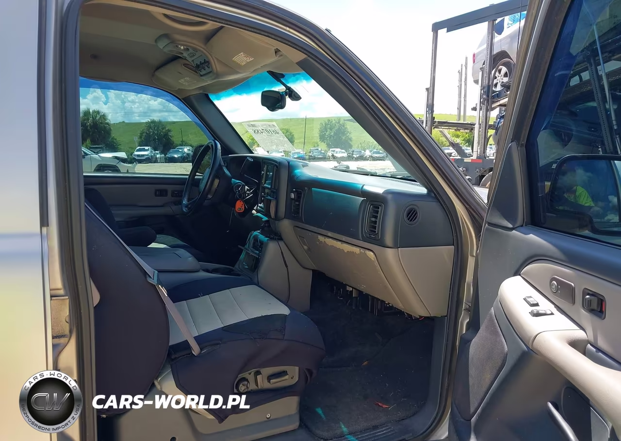 2000 Chevrolet Suburban K1500 VIN:3GNFK16T0YG119600 - 5