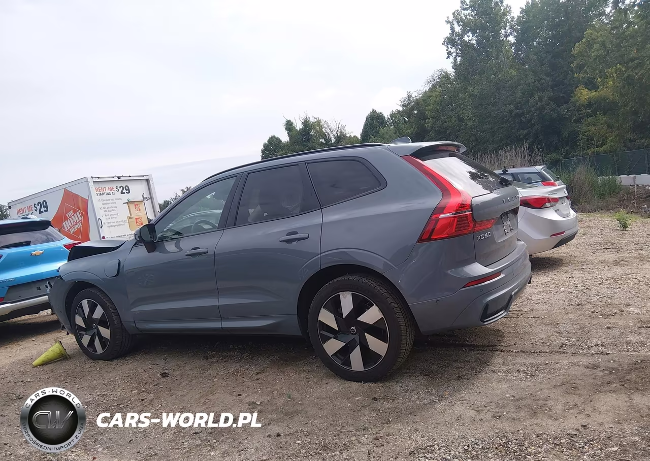 2023 Volvo Xc60 Recharge Plug-In Hybrid T8 Plus Dark Theme VIN:YV4H60DW2P1391718 - 14