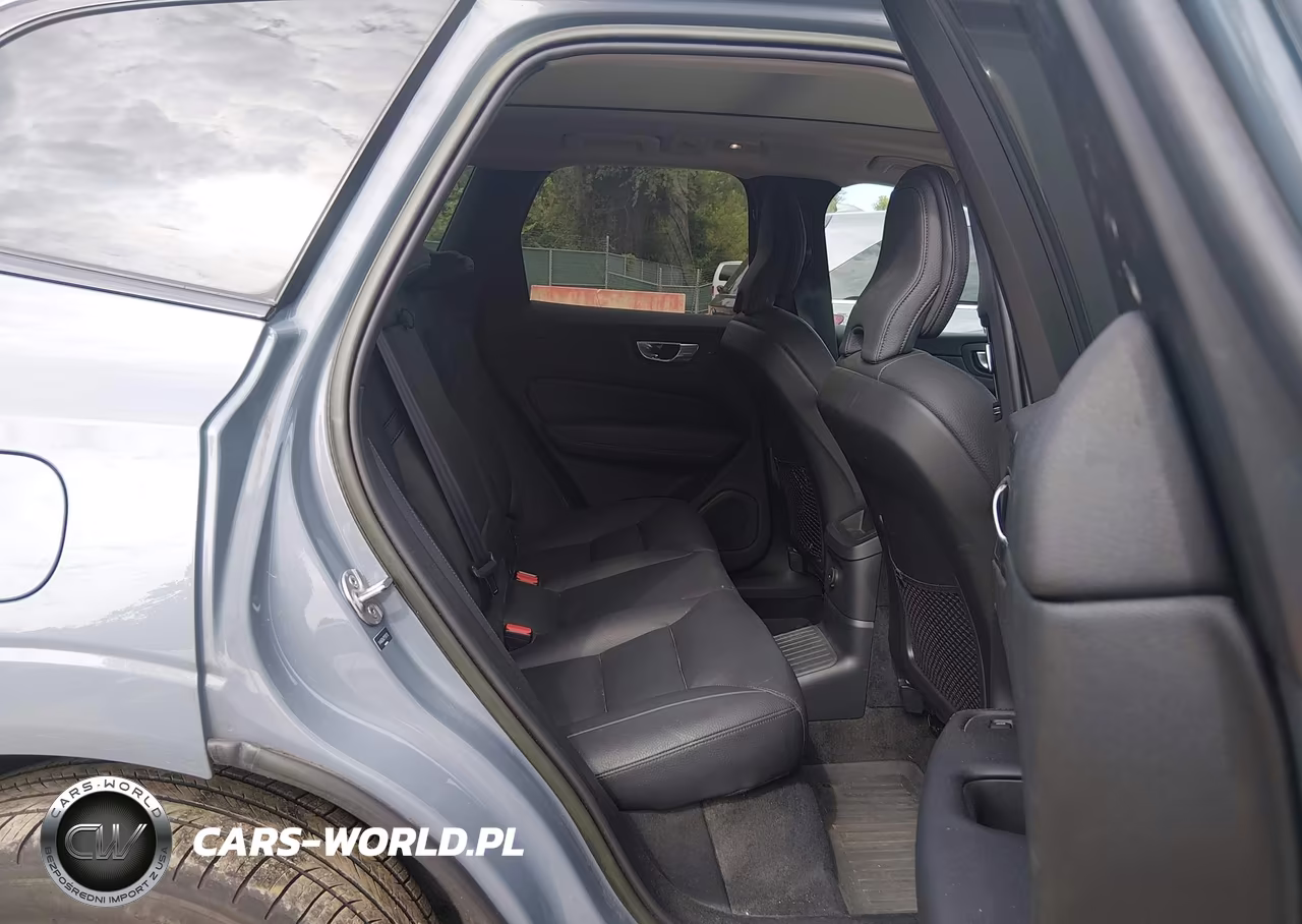 2023 Volvo Xc60 Recharge Plug-In Hybrid T8 Plus Dark Theme VIN:YV4H60DW2P1391718 - 8