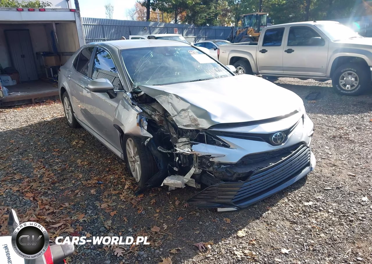 2021 Toyota Camry Le VIN:4T1C11AK0MU529183 - 1