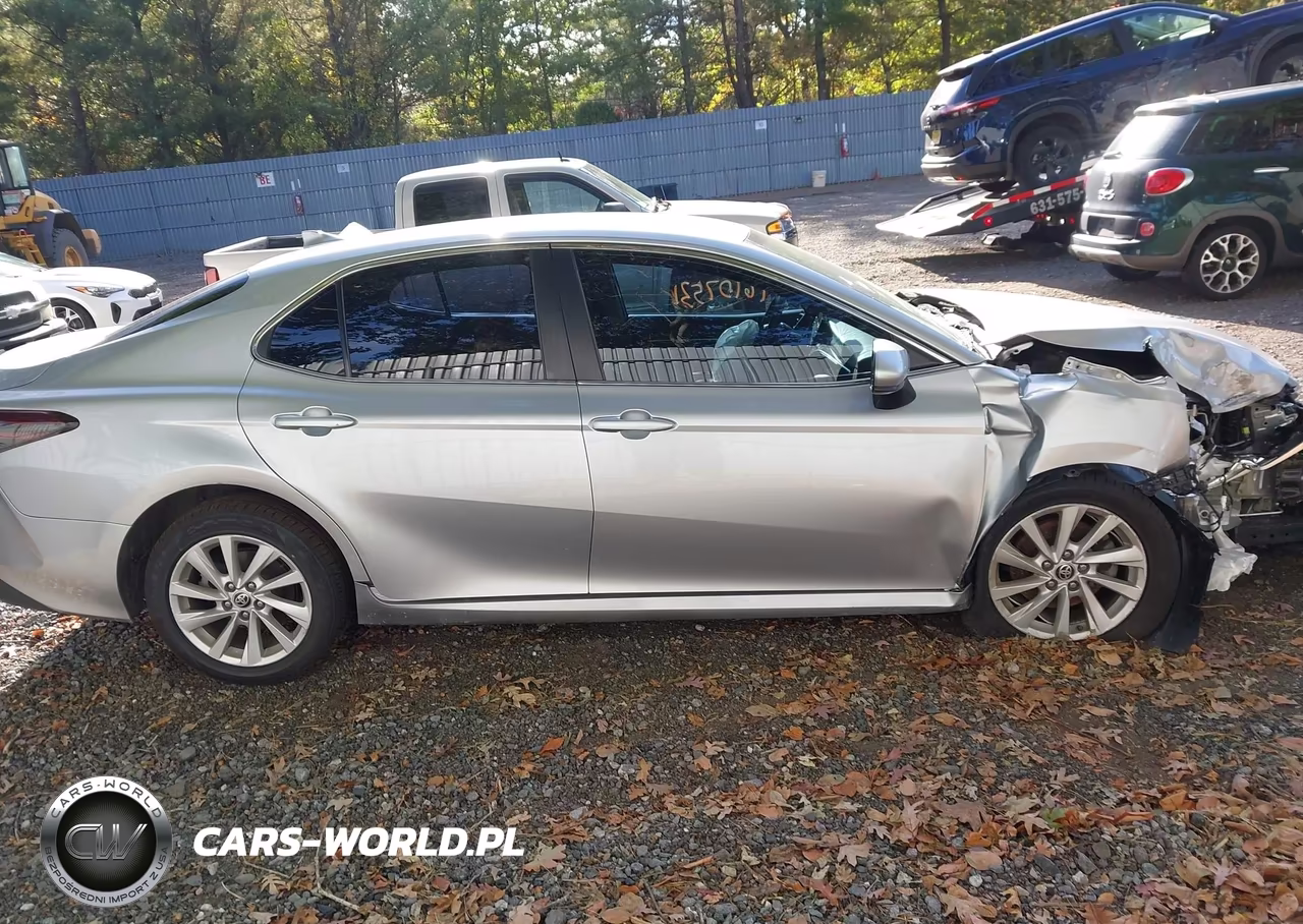 2021 Toyota Camry Le VIN:4T1C11AK0MU529183 - 13