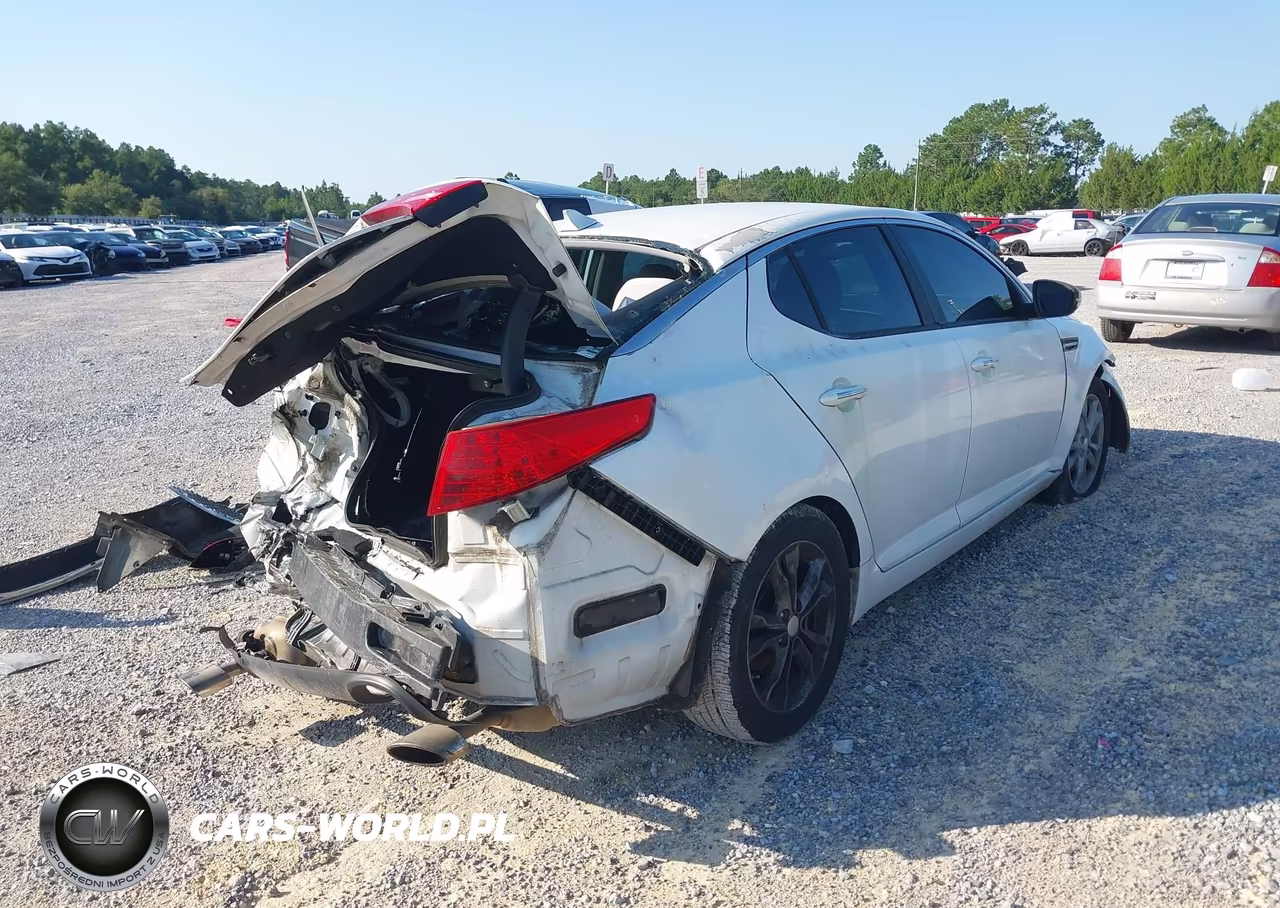 2013 Kia Optima Lx VIN:5XXGM4A70DG151446 - 4