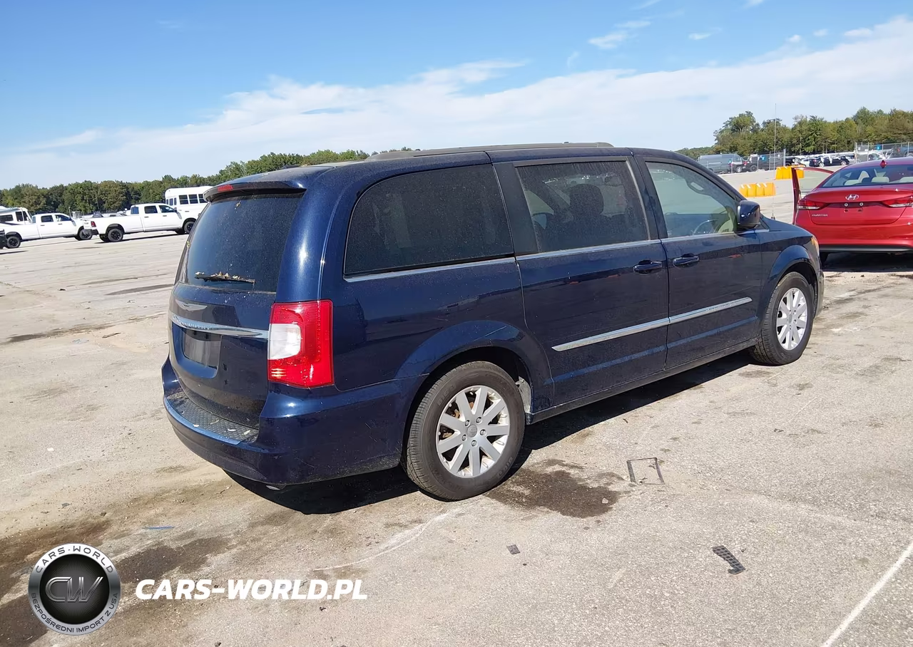 2015 Chrysler Town & Country Touring VIN:2C4RC1BG5FR620775 - 4