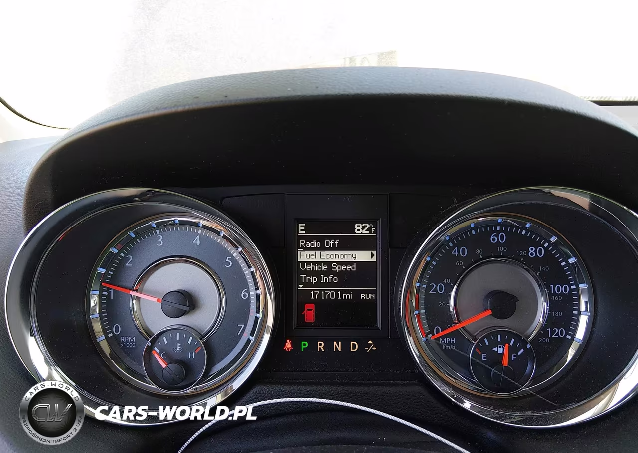 2015 Chrysler Town & Country Touring VIN:2C4RC1BG5FR620775 - 7
