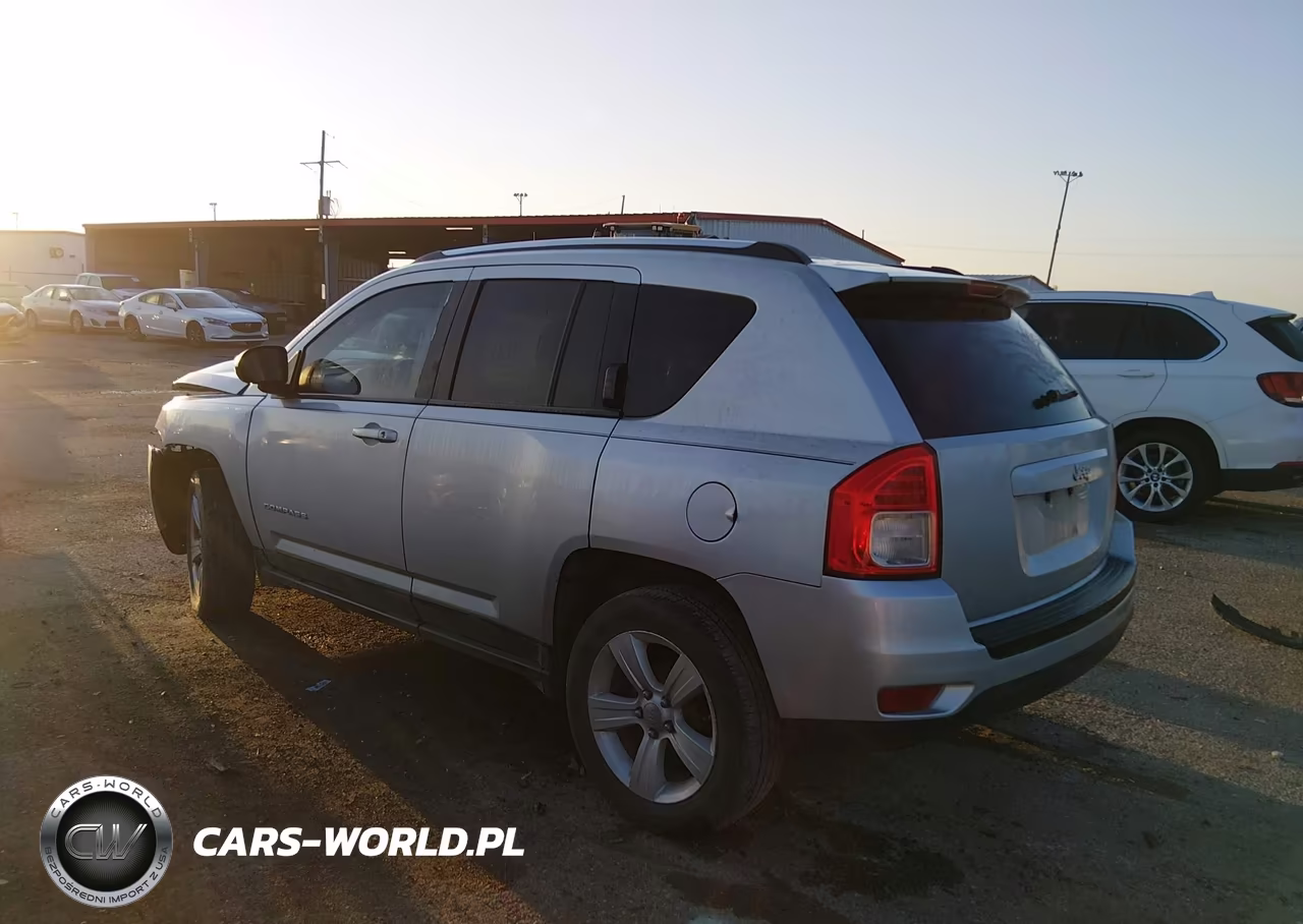 2011 Jeep Compass VIN:1J4NT1FB2BD248879 - 3