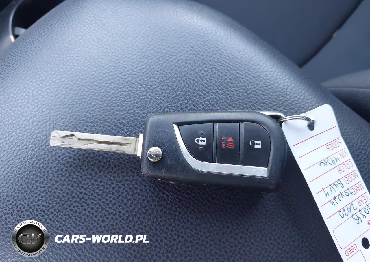 2020 Toyota Rav4 Hybrid Le VIN:2T3LWRFV7LW049506 - 11