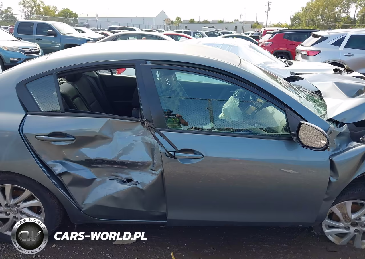 2012 Mazda Mazda3 I Touring VIN:JM1BL1V74C1664649 - 14