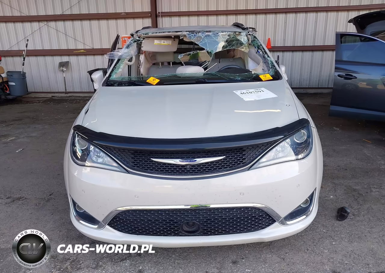 2019 Chrysler Pacifica Touring L VIN:2C4RC1BG8KR588026 - 12