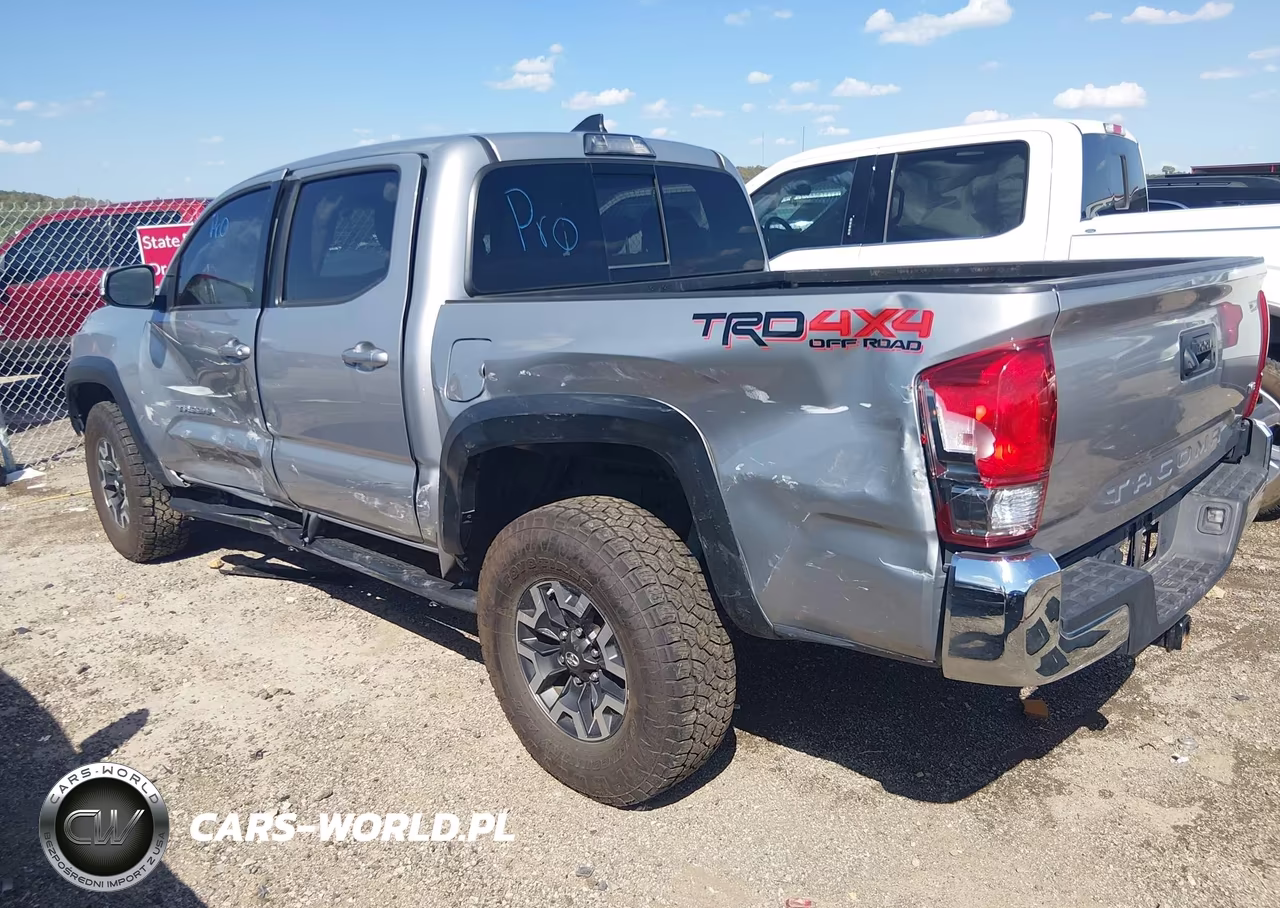 2017 Toyota Tacoma Trd Off Road VIN:5TFCZ5AN6HX052228 - 3