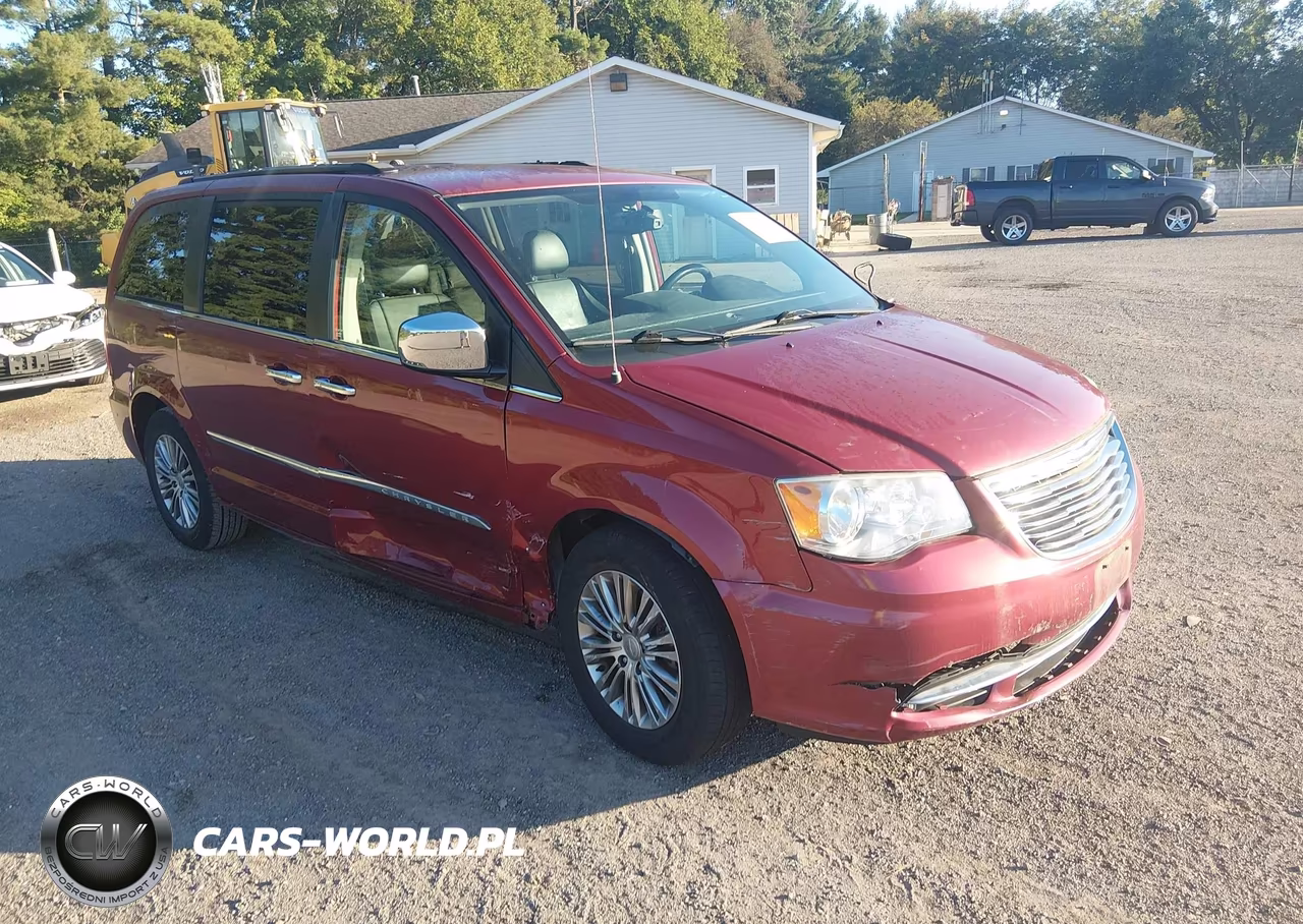 2013 Chrysler Town & Country Touring-L
