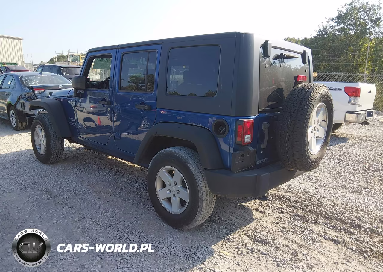2010 Jeep Wrangler Unlimited Sport VIN:1J4BA3H18AL167513 - 3