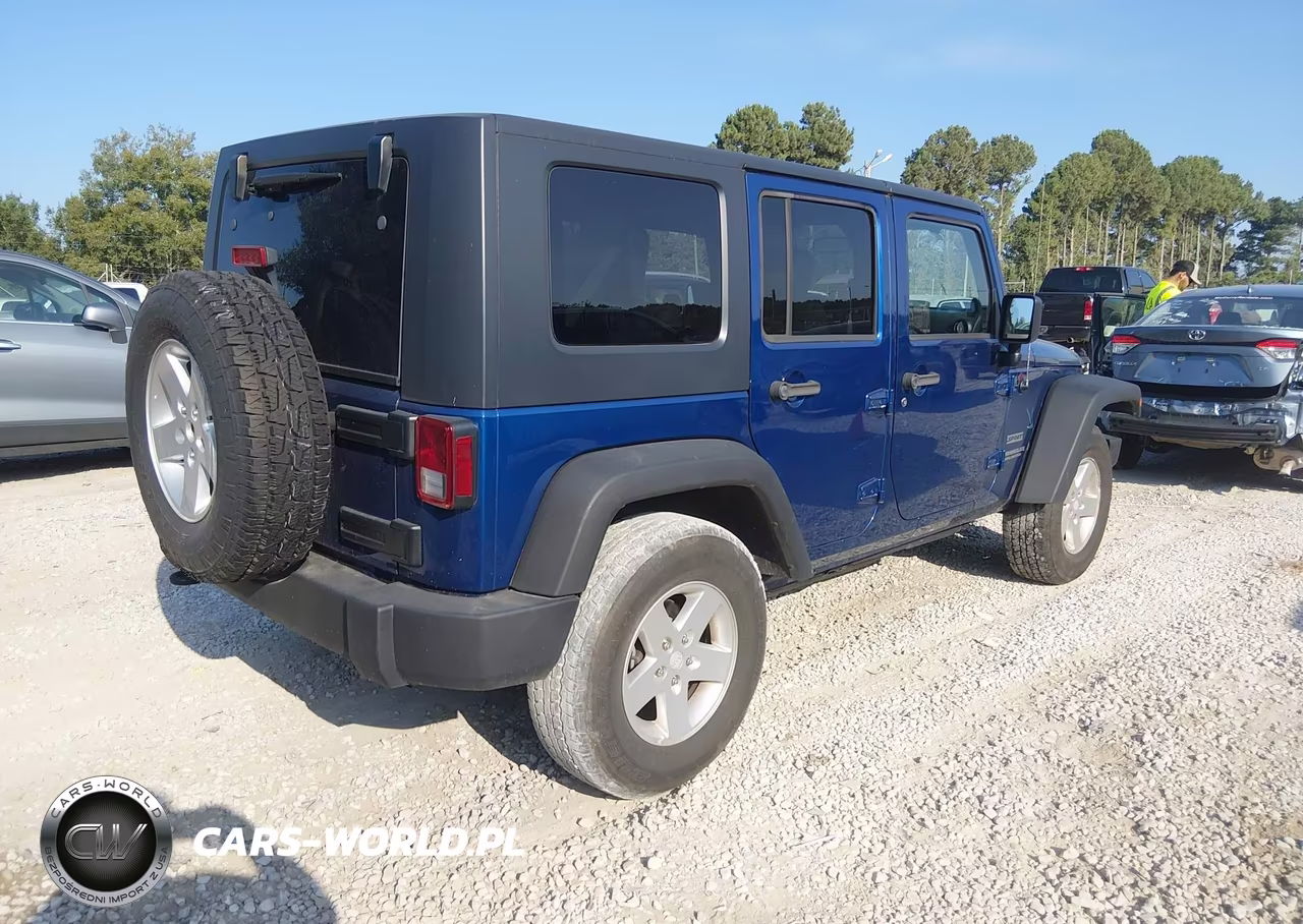 2010 Jeep Wrangler Unlimited Sport VIN:1J4BA3H18AL167513 - 4