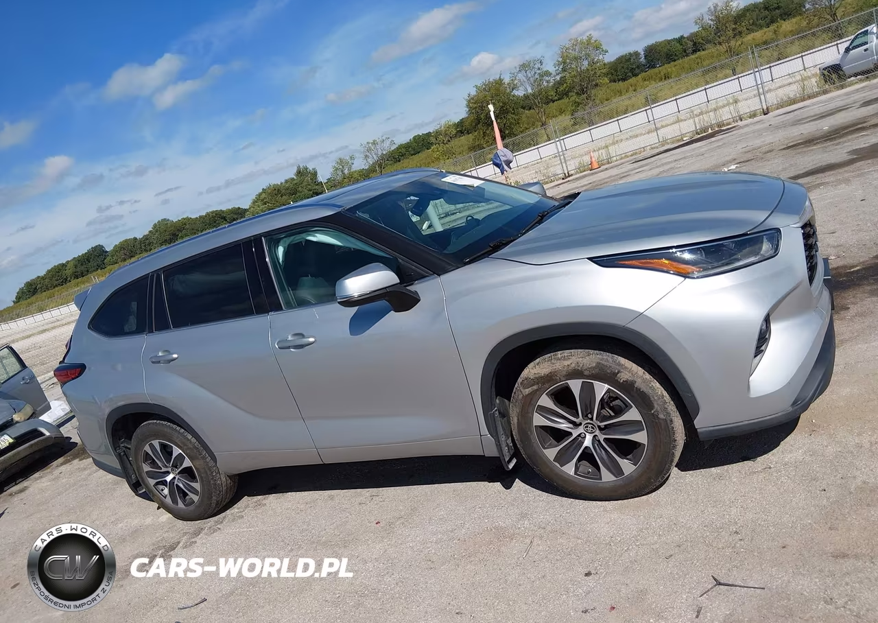 2021 Toyota Highlander Xle VIN:5TDGZRBH1MS548071 - 13