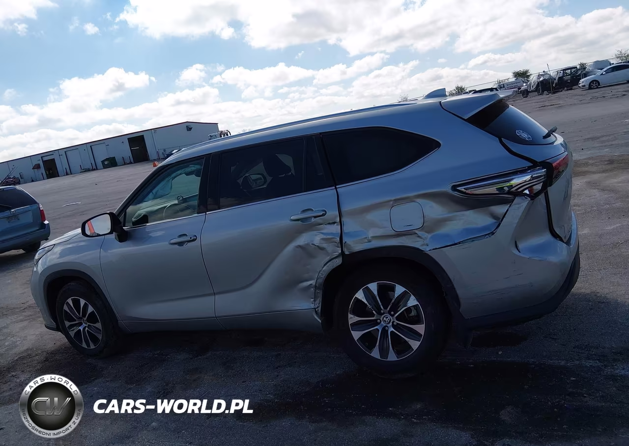 2021 Toyota Highlander Xle VIN:5TDGZRBH1MS548071 - 14