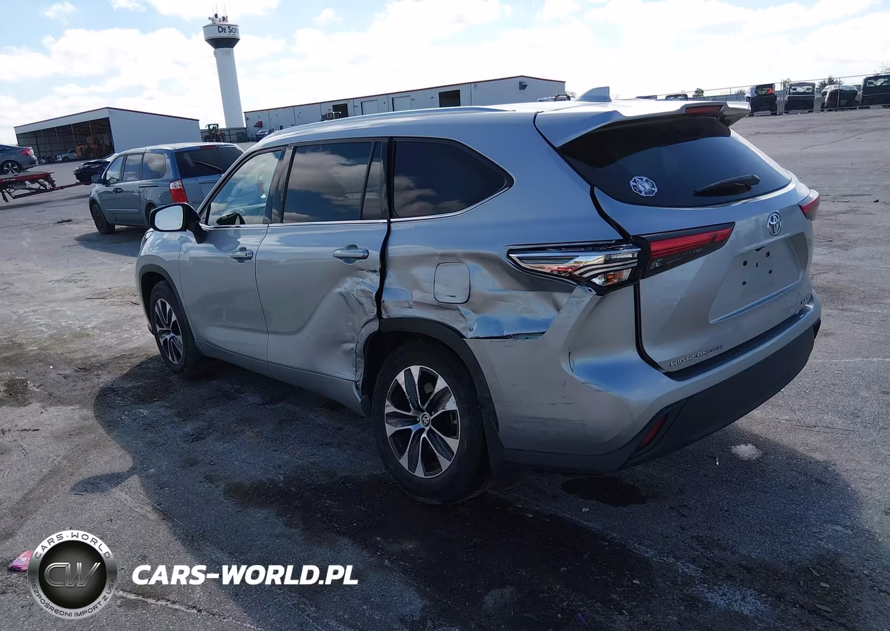 2021 Toyota Highlander Xle VIN:5TDGZRBH1MS548071 - 3