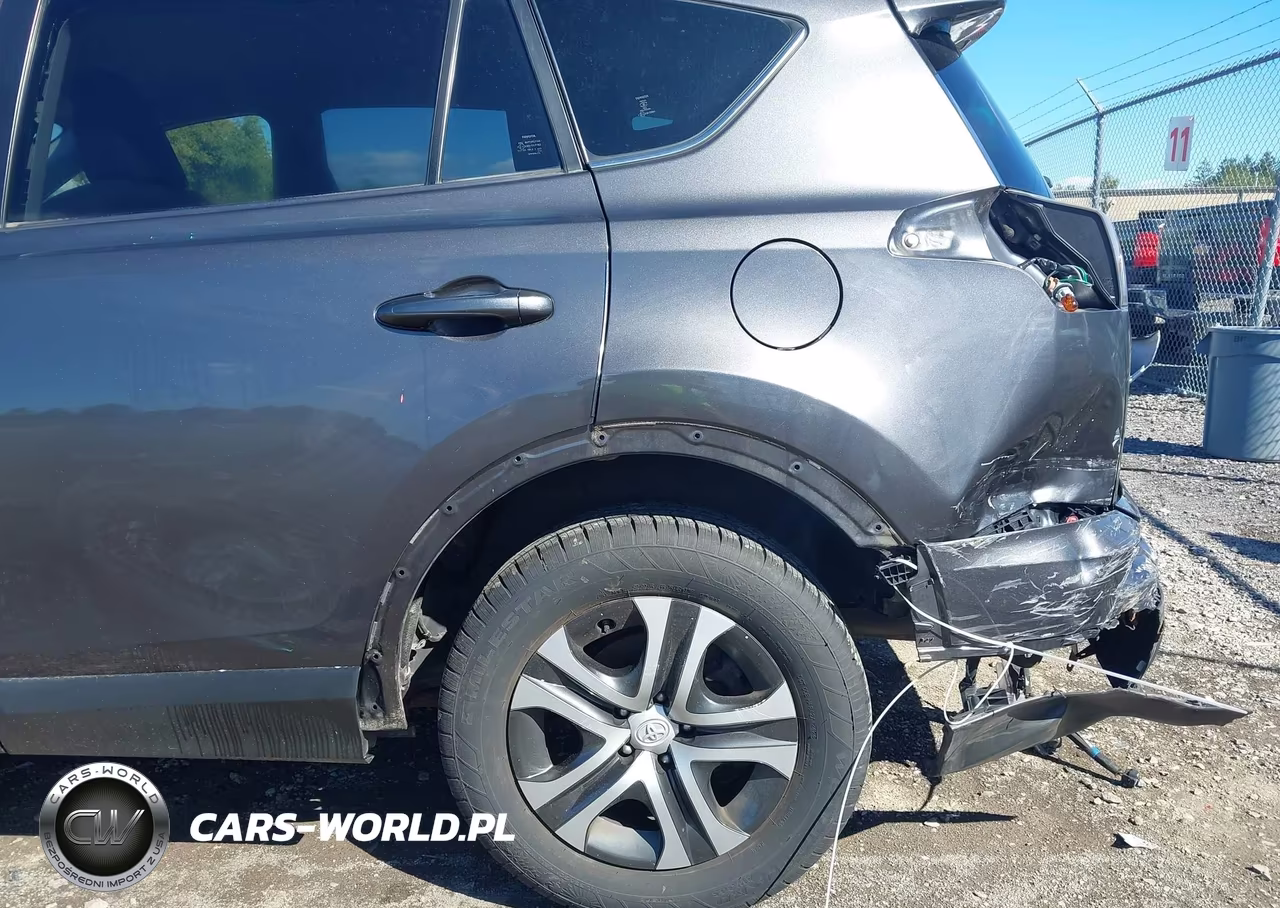 2017 Toyota Rav4 Le VIN:JTMBFREV9HJ140859 - 18