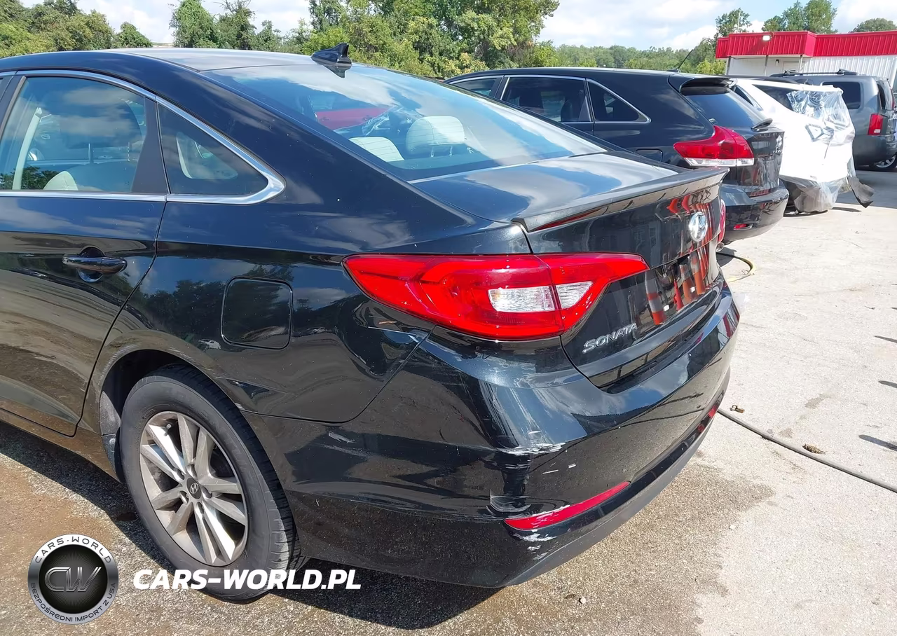 2015 Hyundai Sonata Se VIN:5NPE24AF2FH059167 - 19