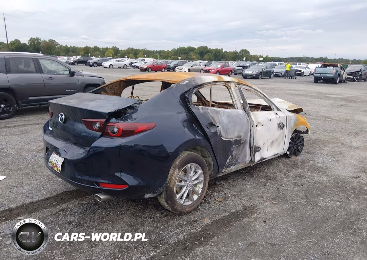 2026 Mazda Mazda3 VIN:JM1BPAAL8T1864702 - 4