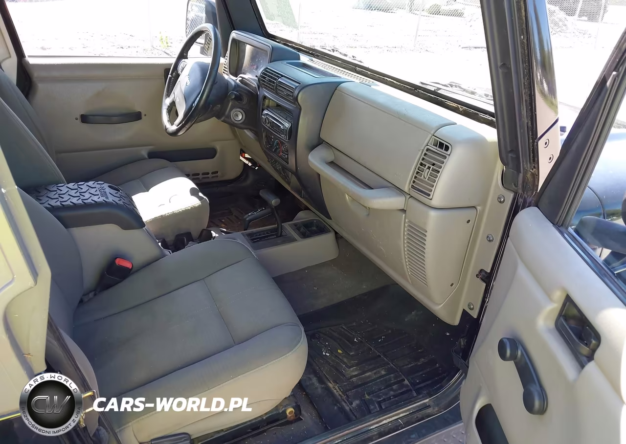 2004 Jeep Wrangler Sahara VIN:1J4FA59SX4P794599 - 5
