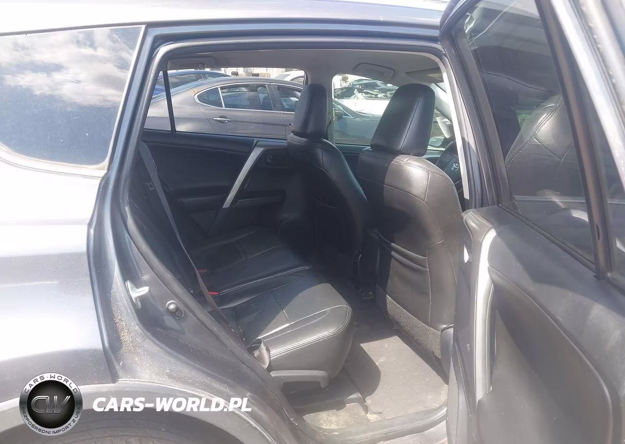 2017 Toyota Rav4 Le VIN:JTMZFREV0HJ700542 - 8