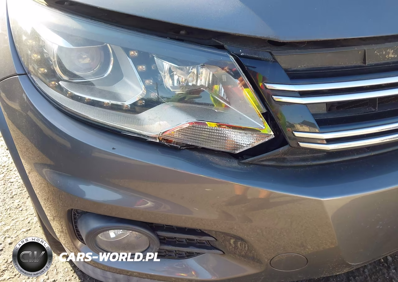 2012 Volkswagen Tiguan Sel VIN:WVGBV7AX3CW004894 - 6