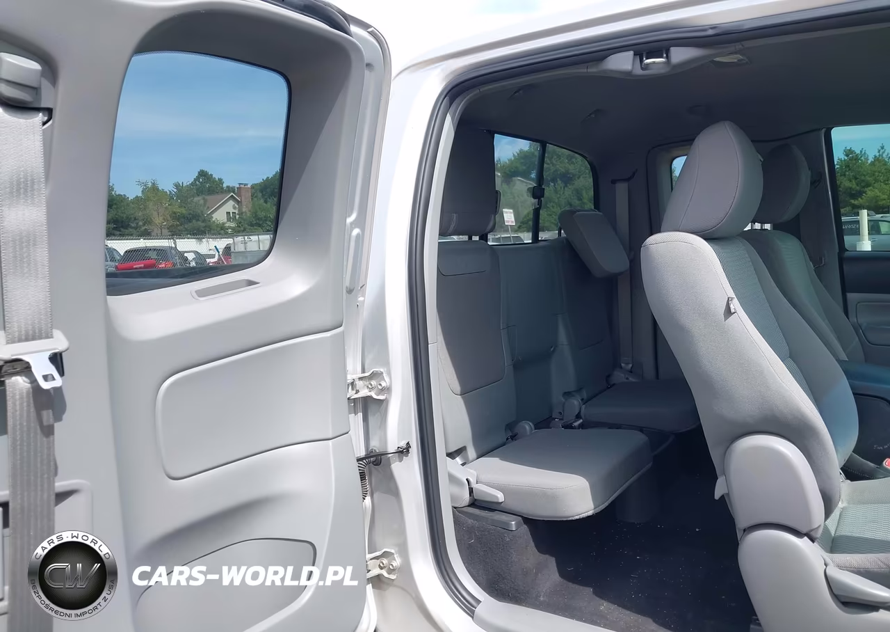 2013 Toyota Tacoma VIN:5TFTX4CN7DX030245 - 8
