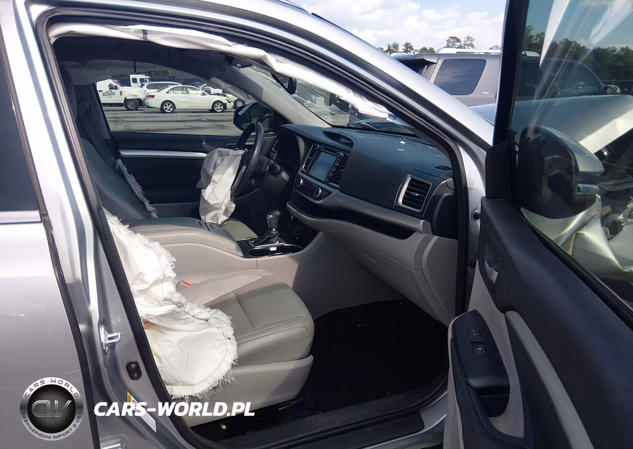 2015 Toyota Highlander Xle V6 VIN:5TDKKRFH4FS084298 - 5