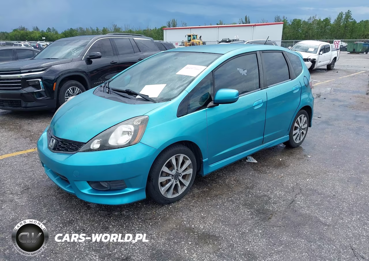 2012 Honda Fit Sport VIN:JHMGE8H62CC026365 - 2